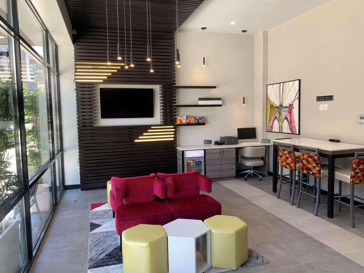 Best Western Plus Brooklyn-Prospect Park ニューヨーク エクステリア 写真
