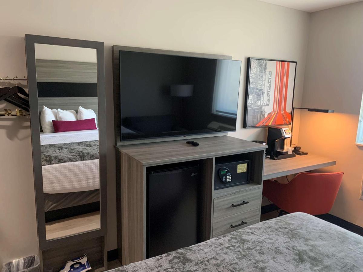Best Western Plus Brooklyn-Prospect Park ニューヨーク エクステリア 写真